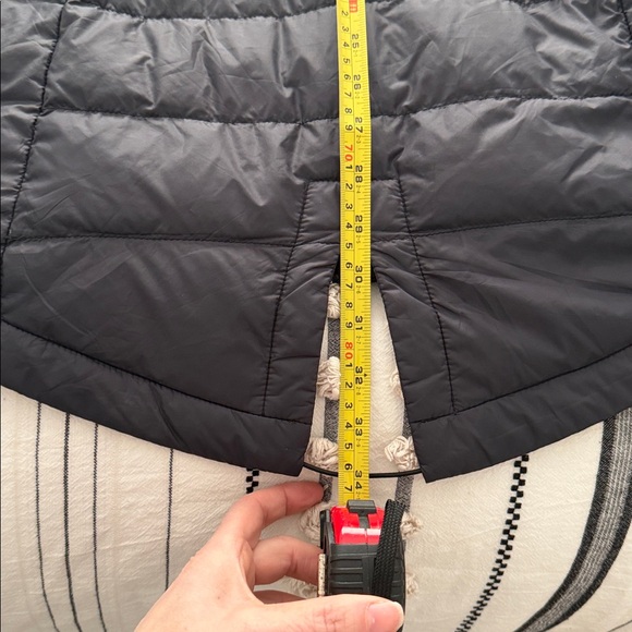 Canada Goose Women’s Packable Jacket 2209l - Picture 16 of 16